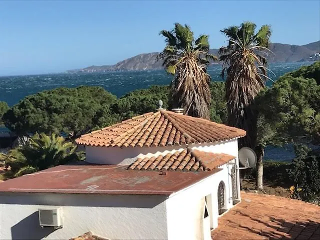 Stunning Sea Views From Luxury 4 Bed Apartment Close To Beach At Cap Ras location